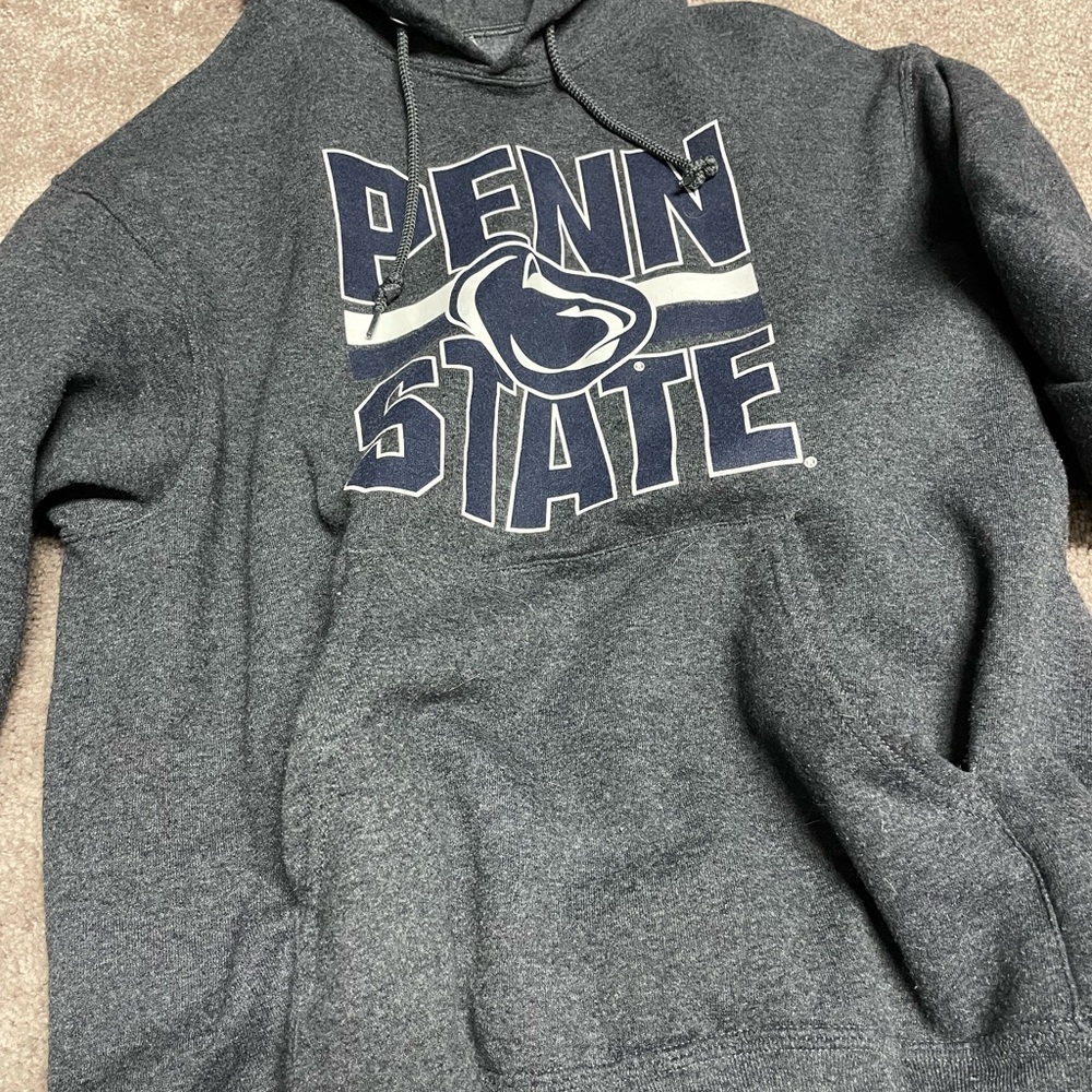 All 5 Penn State tops. Includes white out tee - Picture 5 of 16